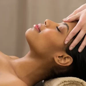 Benefícios da Massagem Facial para Rejuvenescimento e Relaxamento