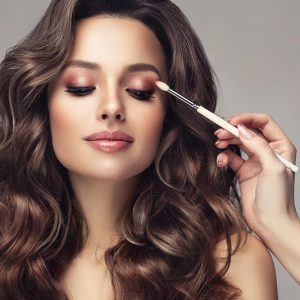 Trucos de maquillaje para realzar la belleza