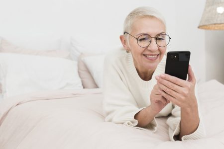 Aplicaciones de amor para personas mayores