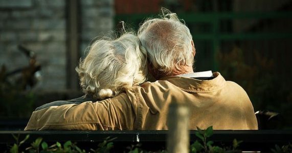 Aplicaciones para relaciones con personas mayores